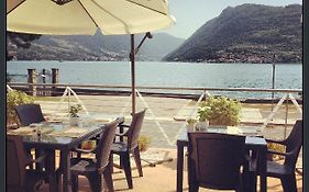 A Lago